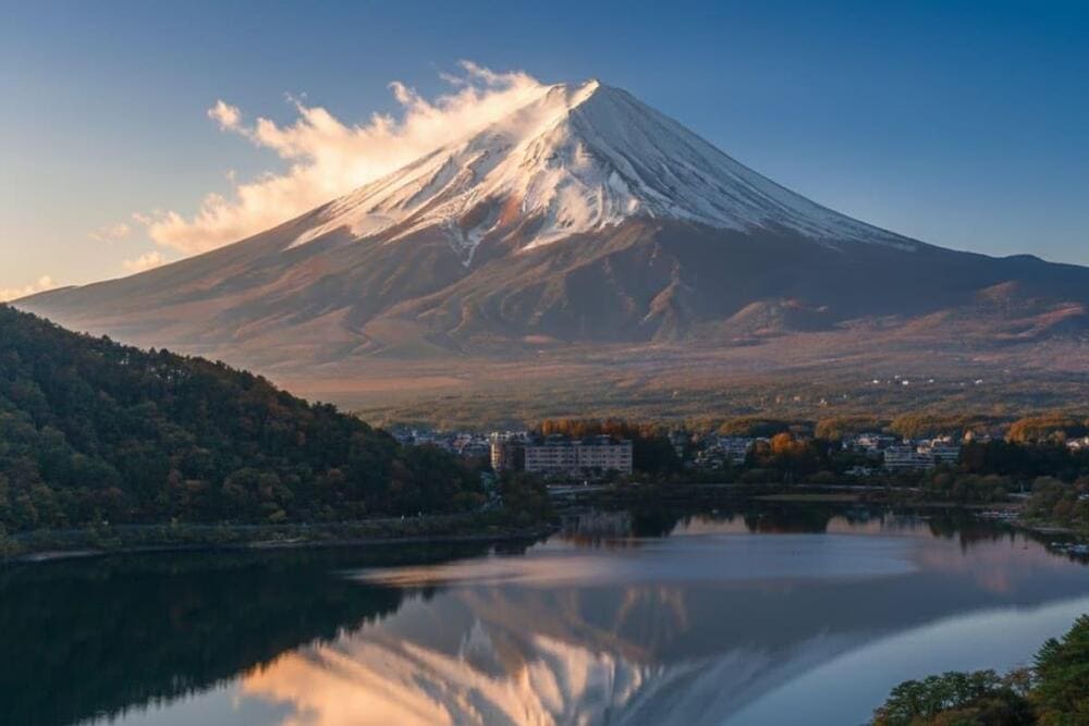 Núi Phú Sĩ - Biểu tượng linh thiêng của đất nước Nhật Bản.